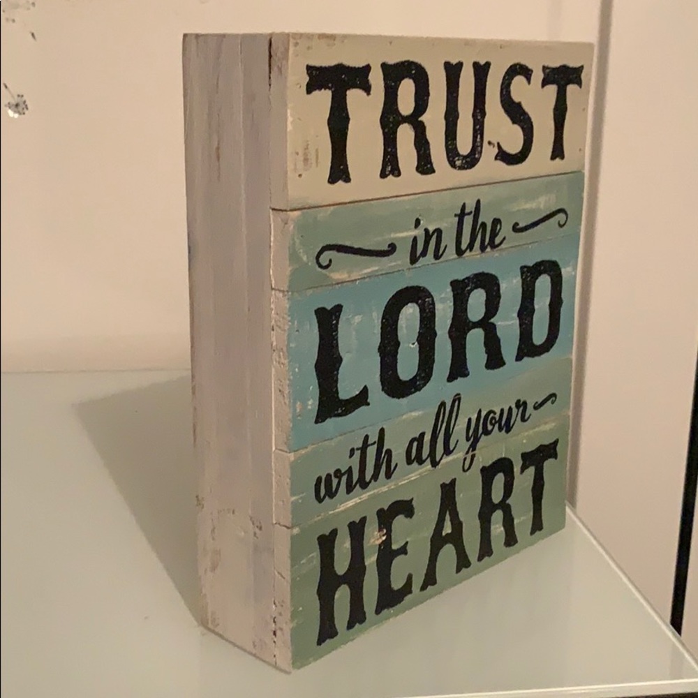 Box Sign - Picture 2 of 4